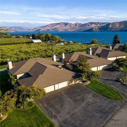 Buy this 3 bed condo on 582 Halmalka Court in Manson, Chelan County