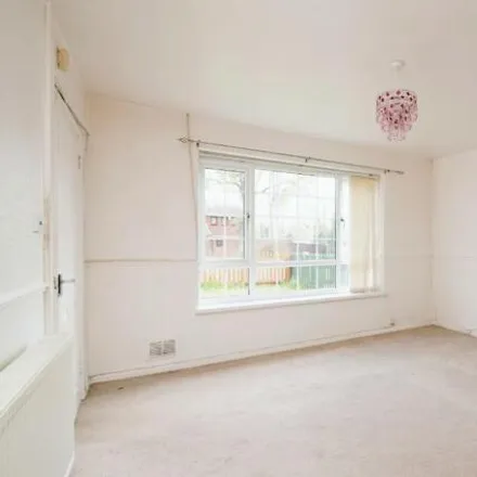 Image 5 - Dinas Path, Cwmbran, NP44 4QG, United Kingdom - Townhouse for sale
