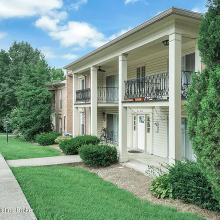 Image 3 - 816 Highwood Drive, Louisville, KY 40206, USA - Condo for sale