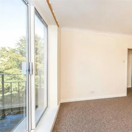 Image 4 - Maugham House, Silkdale Close, Oxford, OX4 2HE, United Kingdom - Apartment for sale