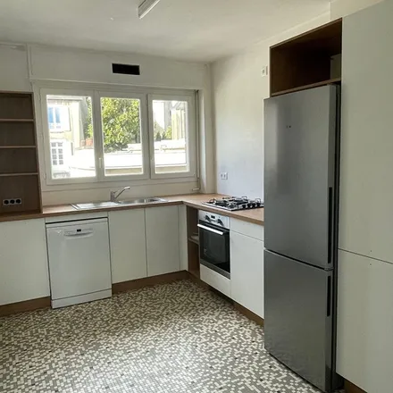 Rent this 4 bed apartment on 15 bis Place du Général de Gaulle in 35500 Vitré, France