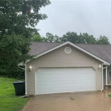 Buy this 3 bed house on 20846 Hibbett Road in Saint Robert, MO 65584