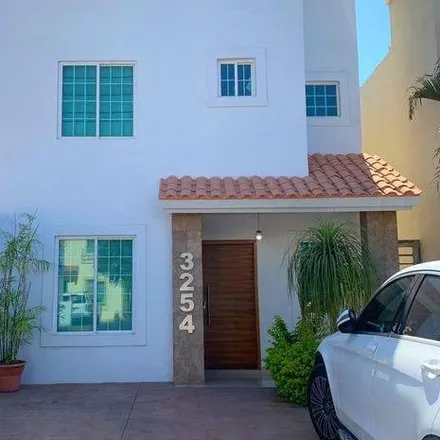 Rent this 3 bed house on Calle Solero in Stanza Toscana, 80050 Culiacán