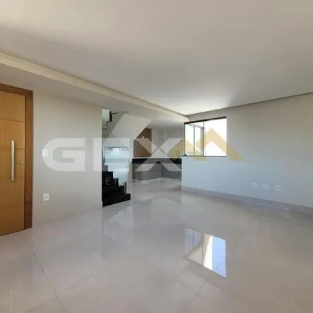 Buy this 3 bed apartment on Rua Oliveira in Centro, Divinópolis - MG