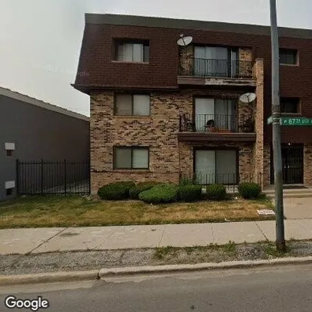 Rent this 2 bed condo on 2728 W 87th St Unit 1A in Chicago, Illinois
