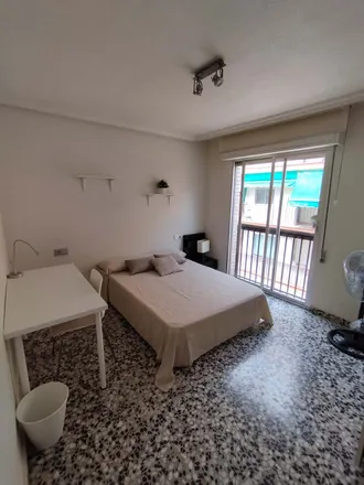Rent this 5 bed room on Plaza del Pilar in Murcia, Spain