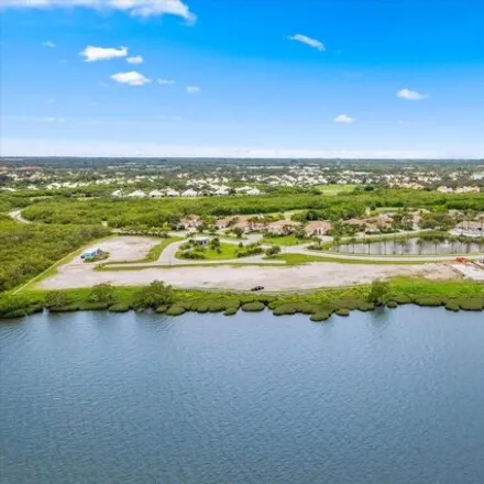 Image 3 - 4813 South Harbor Drive, Gifford, FL 32967, USA - House for sale