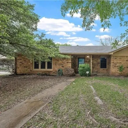 Buy this 3 bed house on 10529 Hiawatha Drive in Waco, TX 76712