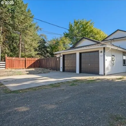 Buy this 4 bed house on 773 Northwest Evans Street in Sheridan, Yamhill County