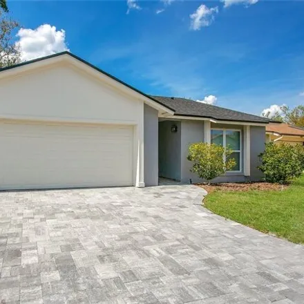 Rent this 3 bed house on 1422 Forest Hills Drive in Winter Springs, FL 32708