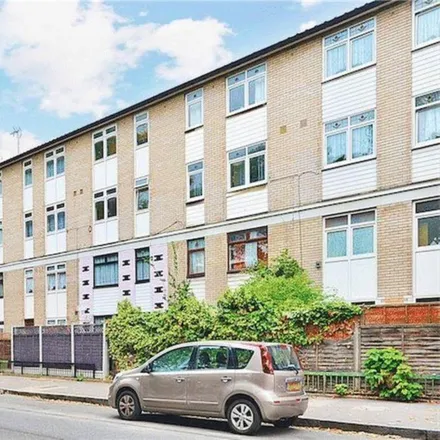 Rent this 4 bed apartment on 10 Parsonage Street in Cubitt Town, London