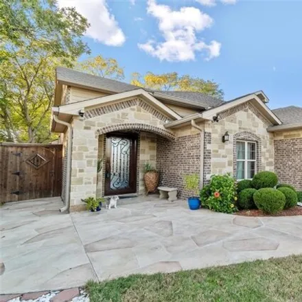 Buy this 5 bed house on 1012 Manning Street in Grand Prairie, TX 75051