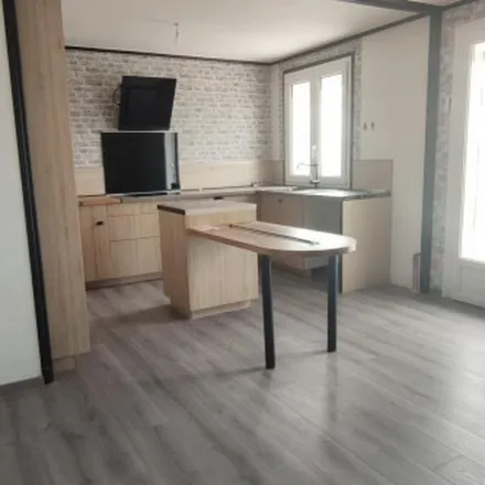 Rent this 5 bed apartment on 59 Route Nationale 3 in 51800 Sainte-Menehould, France