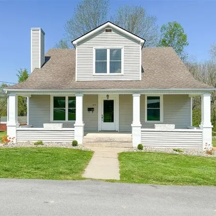 Buy this 4 bed house on 277 East Frazier Avenue in Columbia, KY 42728