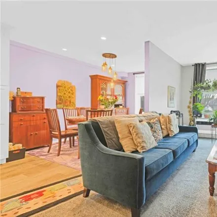 Image 7 - 241-20 Northern Boulevard, New York, NY 11362, USA - Apartment for sale