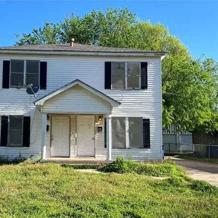 Buy this 2 bed house on 1241 West Pine Avenue in Duncan, OK 73533