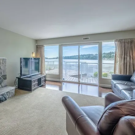 Rent this 5 bed house on Stephenson Point in Nanaimo, BC V9T 1E2