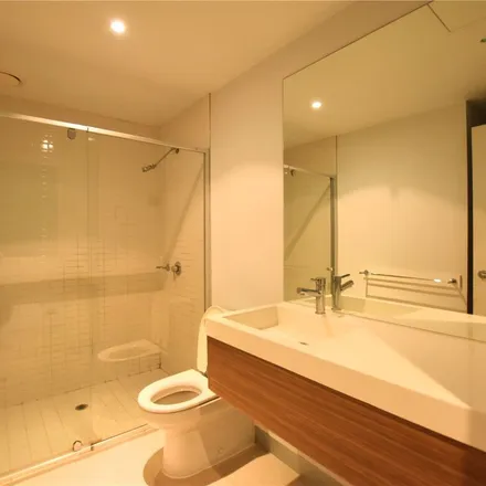 Image 2 - West Tower, 565 Flinders Street, Melbourne VIC 3000, Australia - Apartment for rent