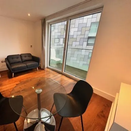 Rent this studio apartment on Lincoln Plaza London in Curio Collection by Hilton, 2 Lincoln Plaza