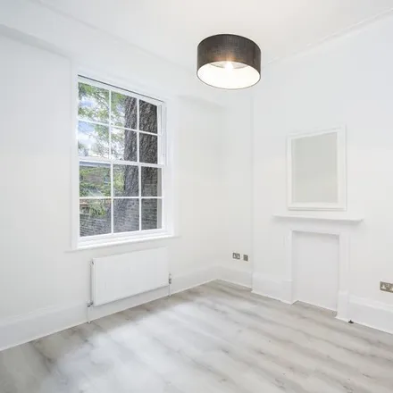 Image 4 - 14 Cunningham Place, London, NW8 8JW, United Kingdom - Apartment for rent