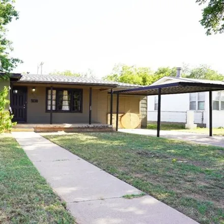 Buy this 4 bed house on 4413 University Avenue in Lubbock, TX 79413