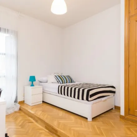 Rent this 8 bed room on Madrid in Calle del Limonero, 47-49