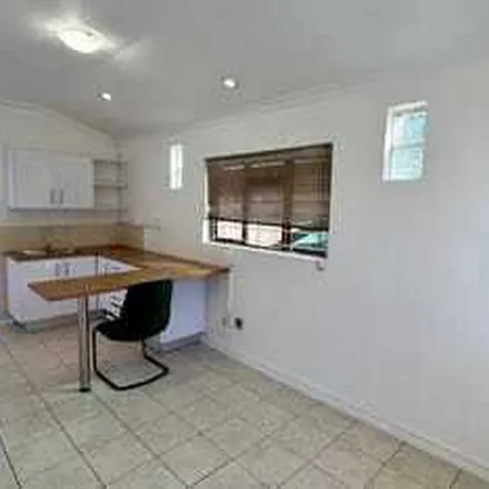 Rent this 1 bed duplex on Oak Avenue in Wynberg, Cape Town
