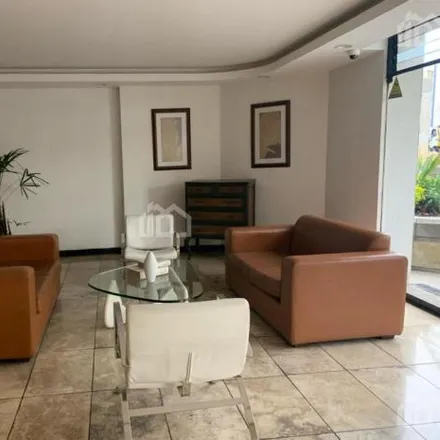 Rent this 4 bed apartment on Micro Glorita - Gloria in Avenida González Suárez, 170107