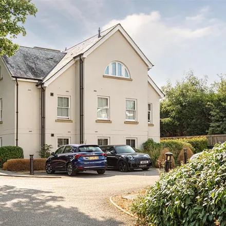 Rent this 2 bed apartment on Reigate Station in Reigate Hill, Reigate