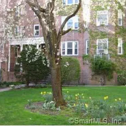 Image 6 - 71 Strawberry Hill Avenue, Glenbrook, Stamford, CT 06902, USA - Apartment for rent