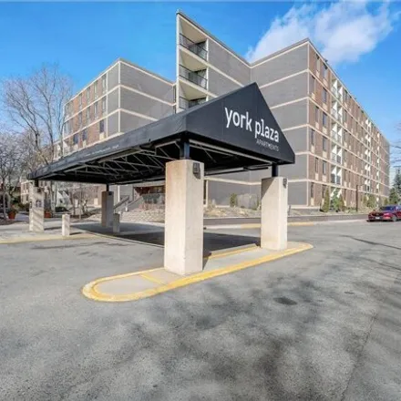 Buy this 2 bed condo on 7200 York Avenue South in Edina, MN 55435