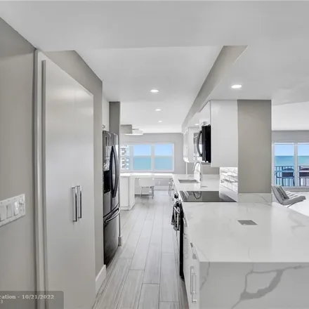 Image 7 - 5755 North Ocean Boulevard, Lauderdale-by-the-Sea, Broward County, FL 33308, USA - Condo for sale