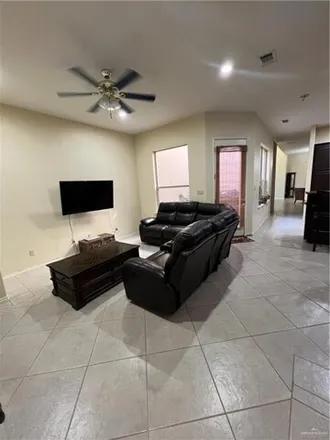 Image 6 - 3153 South 6th Lane, McAllen, TX 78503, USA - House for sale