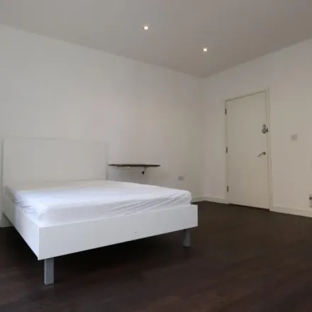 Image 3 - Magellan Boulevard, London, E16 2BF, United Kingdom - Apartment for rent