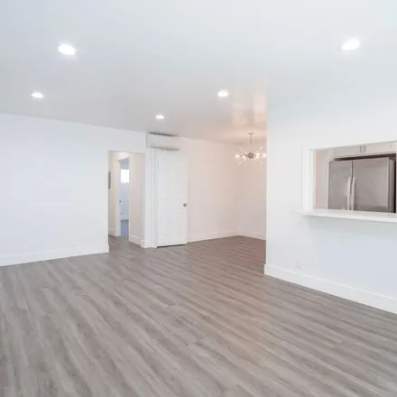 Image 7 - 1083 North Genesee Avenue, West Hollywood, CA 90046, USA - Apartment for rent