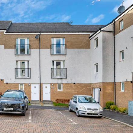 Buy this 3 bed townhouse on Palmer Court in Bishopbriggs, G64 1FQ