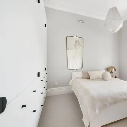 Rent this 2 bed townhouse on Woollahra NSW 2025