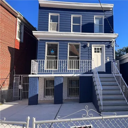Buy this 5 bed townhouse on 47 Maple Street in Ludlow, City of Yonkers