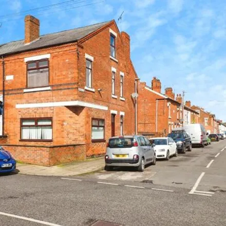 Buy this 3 bed duplex on 90 Derbyshire Lane in Hucknall, NG15 7JX