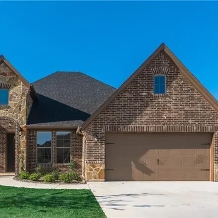 Rent this 4 bed house on 1499 Carnoustie Court in Granbury, TX 76048