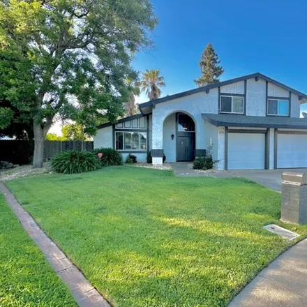 Buy this 3 bed house on 1798 Finch Court in Yuba City, CA 95991