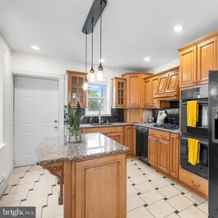 Image 7 - 168 West Montgomery Avenue, Philadelphia, PA 19122, USA - House for sale