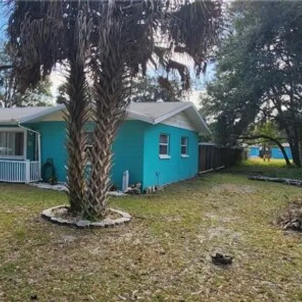 Image 3 - 624 Northeast 11th Street, Crystal River, Citrus County, FL 34428, USA - House for sale
