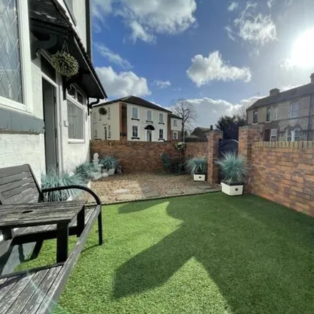 Image 1 - Silverdale Road, Newcastle-under-Lyme, ST5 8BE, United Kingdom - Townhouse for sale