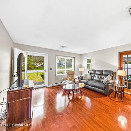 Image 4 - 2-14 Tallow Wood Drive, Clifton Park, NY 12065, USA - Townhouse for sale