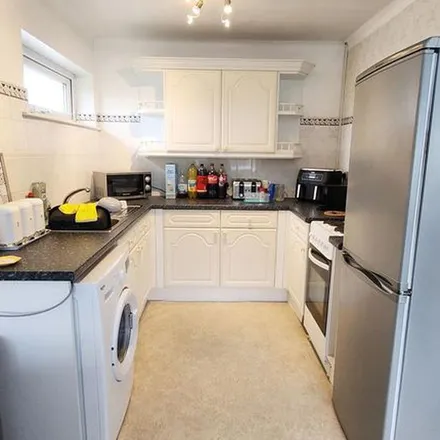 Rent this 2 bed apartment on Cleveleys Avenue in Cleveleys, FY5 2DJ