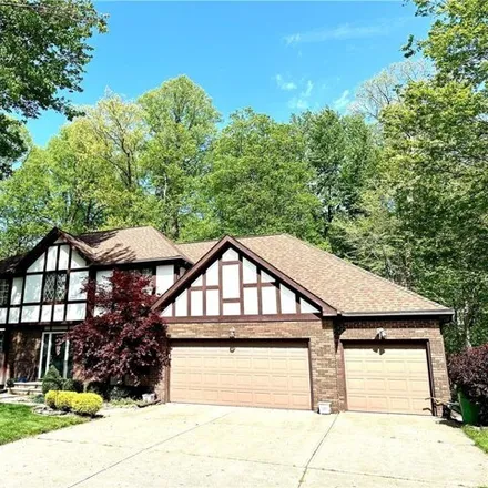 Image 2 - 5919 Dorrwood Drive, Mentor, OH 44060, USA - House for sale