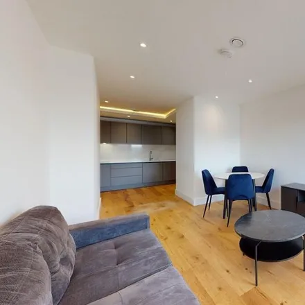 Image 5 - Great West Road, London, TW8 9GN, United Kingdom - Apartment for rent