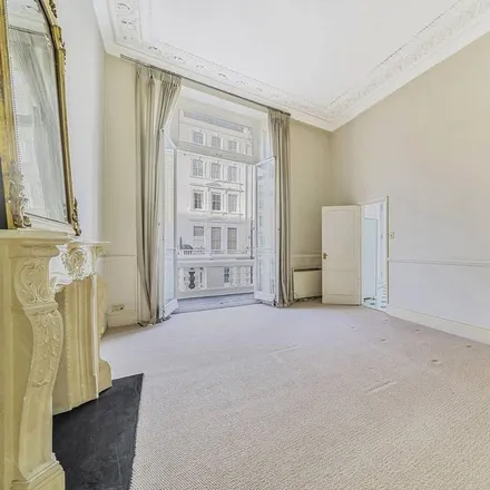 Rent this 2 bed apartment on Queen's Gate Gardens in London, SW7 4PB