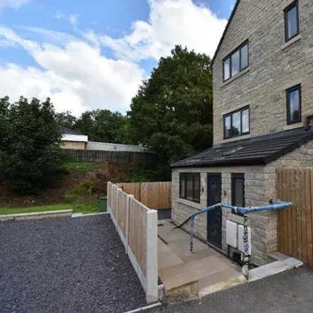 Image 2 - St Philips Court, Lindley, HD3 3BE, United Kingdom - House for sale